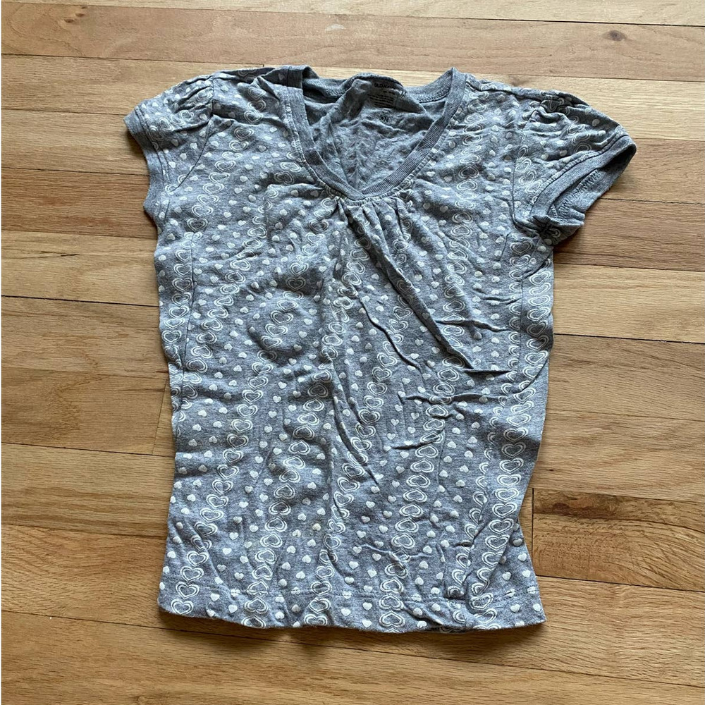 Old Navy Gray and White Top with Patterned Hearts